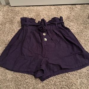 Derek Heart Medium linen dark blue shorts. High waisted